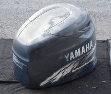 Cargar imagen en el visor de la galería, 200 HP Yamaha HPDI Cowling 68F-42610-40-4D two stroke 2.6 Liter, 150 hp
