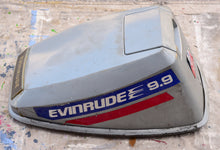 Lade das Bild in den Galerie-Viewer, 9.9 HP Evinrude 0281436 MOTOR ENGINE COVER, OMC Johnson cowling, top cowl, lid
