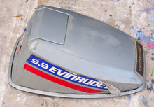 Lade das Bild in den Galerie-Viewer, 9.9 HP Evinrude 0281436 MOTOR ENGINE COVER, OMC Johnson cowling, top cowl, lid
