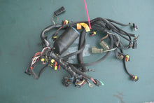 Lade das Bild in den Galerie-Viewer, 40 50 60 hp Evinrude 0586863 ENGINE wiring HARNESS Assy electrical Two Stroke
