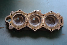 Lade das Bild in den Galerie-Viewer, 40 50 Hp Tohatsu Nissan Cylinder Head 3C8B010012, two stroke 3 cylinder
