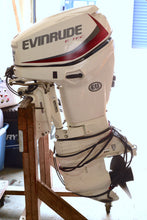 Cargar imagen en el visor de la galería, Super clean 40 hp Evinrude E-tec  20&quot; shaft, with video of operational motor
