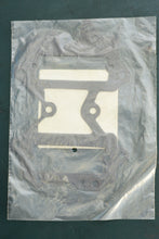 Load image into Gallery viewer, 28 35 40 48 50 hp Johnson twin Intake Manifold Gasket OMC 335633, oem cross over 1707
