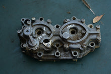 Cargar imagen en el visor de la galería, 25 35 HP Yamaha 689-11111-01-94 HEAD, CYLINDER 1 two stroke cylinder head 25 hp
