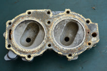 Cargar imagen en el visor de la galería, 25 35 HP Yamaha 689-11111-01-94 HEAD, CYLINDER 1 two stroke cylinder head 25 hp
