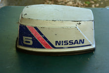 Lade das Bild in den Galerie-Viewer, 5 HP Nissan Tohatsu N73675000 Top Cowling, engine cover two stroke NLA
