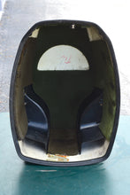 Lade das Bild in den Galerie-Viewer, 115 90 hp Johnson Ocean Pro top cowl 0435094 two stroke - missing latch
