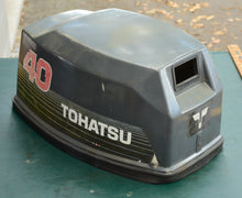 Lade das Bild in den Galerie-Viewer, 40 hp Tohatsu Nissan engine cover 361S675004, top cowl, two stroke
