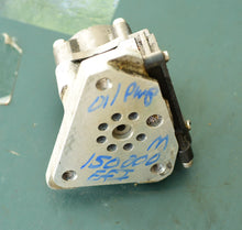 Load image into Gallery viewer, 135 150 200 hp Mercury 855762 oil pump,  8-010-18497-05
