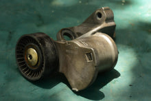 Load image into Gallery viewer, 135 150 175 hp Mercury Verado 885349T05 alternator BELT TENSIONER, 885349500 PULLEY
