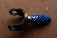 Cargar imagen en el visor de la galería, Mercruiser Quicksilver 853635 U-joint Yoke, drive shaft
