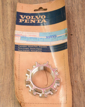 Lade das Bild in den Galerie-Viewer, Volvo Penta 852196 prop nut OEM Duoprop Front Nut 16mm
