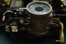 Lade das Bild in den Galerie-Viewer, 40 50 hp Tohatsu Nissan 3T5B022400 AIR BOX, 3T5021000 REED VALVE, 3T5101100 THROTTLE POSITION SENSOR, 3T4101000 nla THROTTLE BODY two stroke TLDI
