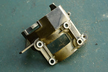 Lade das Bild in den Galerie-Viewer, 40 50 hp Tohatsu Nissan 3T5B051010 BRACKET, STARTER MOTOR two stroke TLDI
