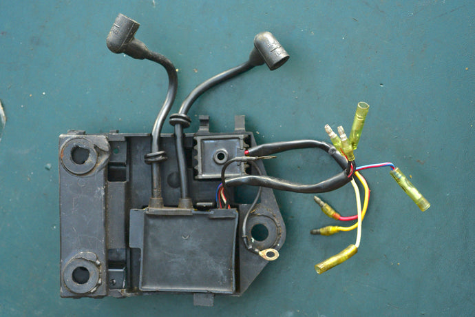 DT 25 28 hp Suzuki 13200-93413 32900-93300 CDI control unit & bracket & regulator 32800-95720 RECTIFIER, two stroke NLA late 70s, 80s