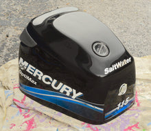 Cargar imagen en el visor de la galería, 115 90 hp Mercury Optimax 880778T03 TOP COWL fiberglass engine cover, two stroke 1.5L DFI 2005 (current number 898436T01)
