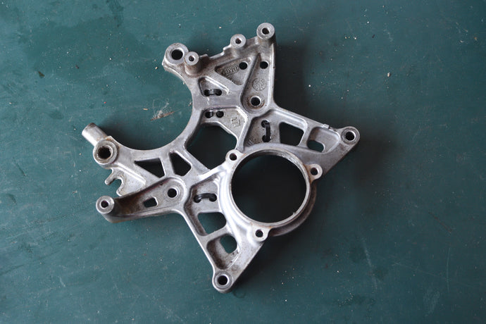 DF 9.9b 15 20 Hp Suzuki starter bracket, 2015 9.9 hp