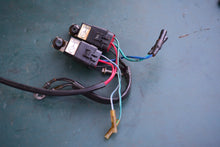 Cargar imagen en el visor de la galería, 125 115 100 90 80 75 65 hp Mercury TRIM HARNESS ASSY 819514A15 Two Stroke electrical
