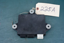 Lade das Bild in den Galerie-Viewer, BF 225 HP Honda ECU 34750-zy3-ao1 Control Unit 225a Four Stroke
