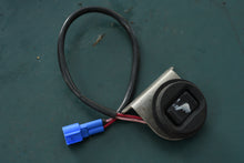 Lade das Bild in den Galerie-Viewer, BF 90 HP Honda Power Trim-tilt Switch Assy 35640-zw1-023, 75 HP - Four Stroke Outboard
