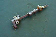 Lade das Bild in den Galerie-Viewer, F 40 HP Yamaha Mercury 67C-44121-00-00 LEVER, SHIFT ROD 2003 YamaMerc Four Stroke 3 Cyl
