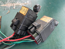 Lade das Bild in den Galerie-Viewer, 50 hp Mercury 826802A9 HARNESS trim electrical, 2 - TRIM RELAY 882751A1 two stroke OEM  25 30 40 hp
