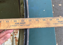 Load image into Gallery viewer, 50 40 hp Evinrude 284138 Johnson 0284138 ENGINE COVER Two Stroke
