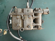 Lade das Bild in den Galerie-Viewer, PARTS - BF 135 150 hp Honda Vst Vapor Separator Assy TESTED 16730-ZY6-023 four stroke fuel system FLOAT CHAMBER ONLY
